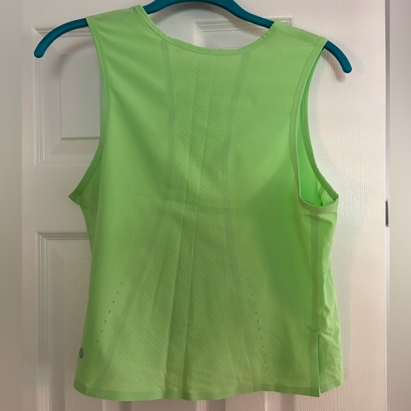 Lululemon size 8 tank NWOT - Picture 2 of 5